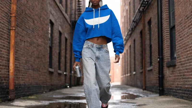 Cropped hoodie for women’s bulk orders